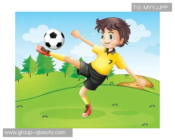 美丽与力量的结合美女踢足球头像展现女性运动魅力与自信