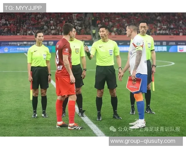 足球十大裁判评选揭晓谁将成为绿茵场上的公正守护者与传奇裁判 足球十大裁判评选揭晓谁将成为绿茵场上的公正守护者与传奇裁判